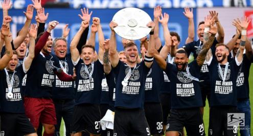 شتوتجارت يعود لبوندسليجا رفقة أرمينيا بيليفيلد.. وهايدنهايم أمام بريمن في الملحق